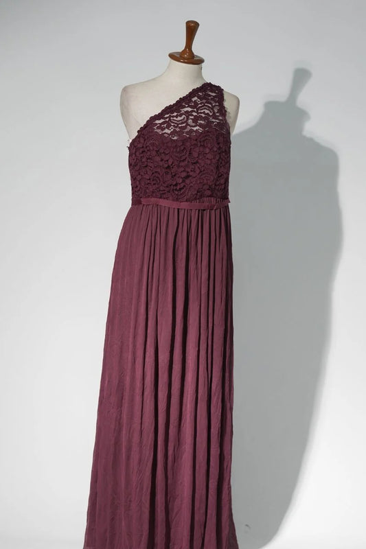 One shoulder dress