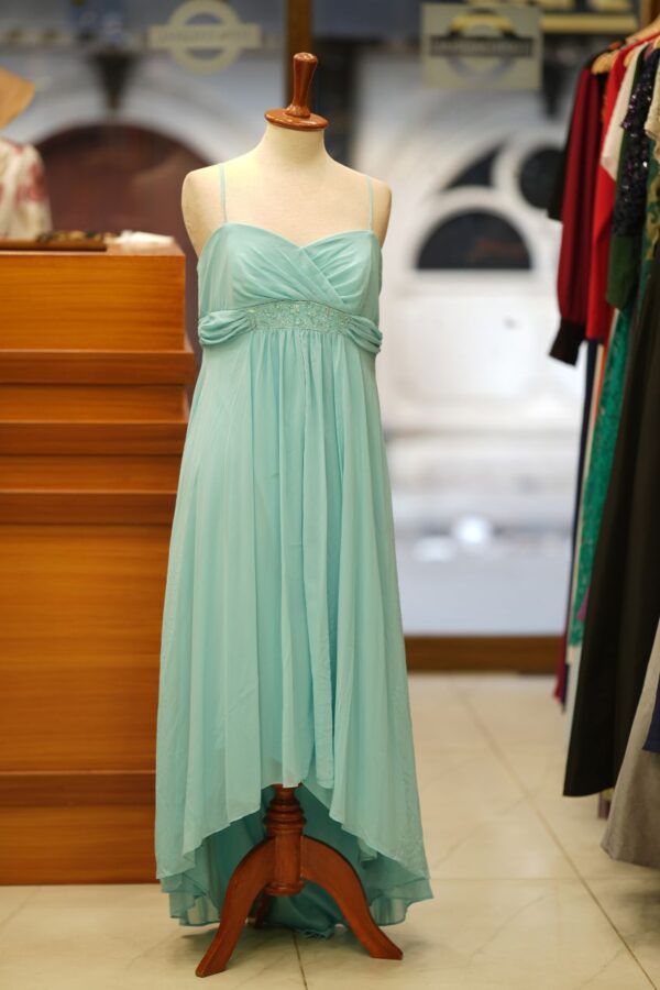 Sleeveless evening maxi