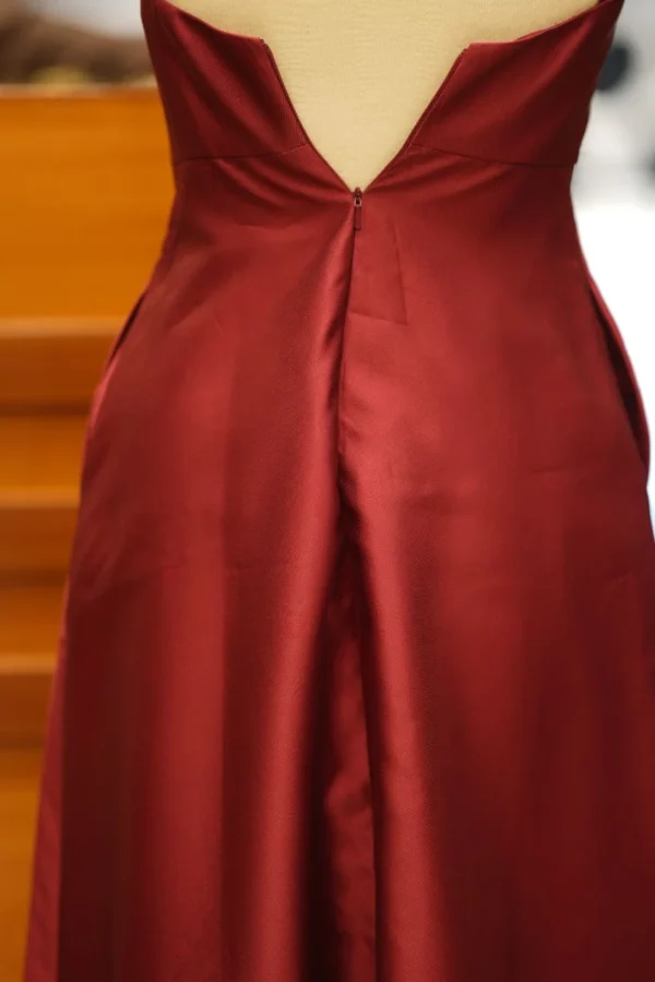 Red backless maxi - Image 4