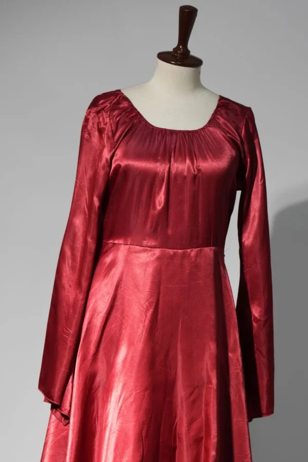 Silk full sleeves tail style - Image 3