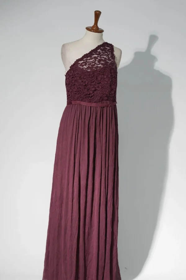 One shoulder dress