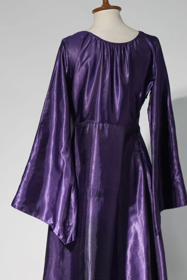 Silk full sleeves tail style - Image 2