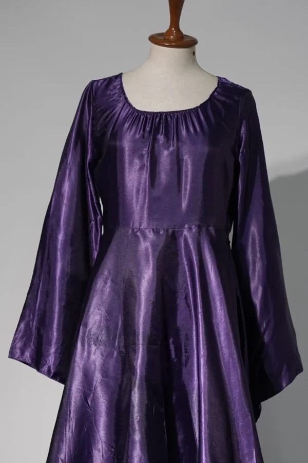 Silk full sleeves tail style