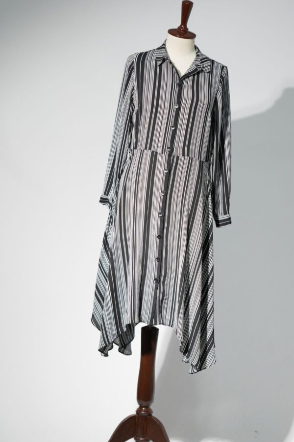Shirt style linen dress - Image 4