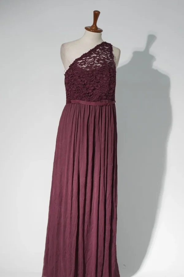 One shoulder dress