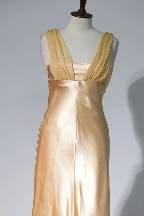 Sleeveless gown